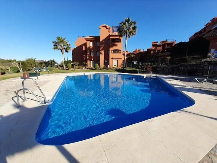 Costa Galera Apartamento Con Piscinas Jardin Y Un Bano Cercano A La Playa Estepona