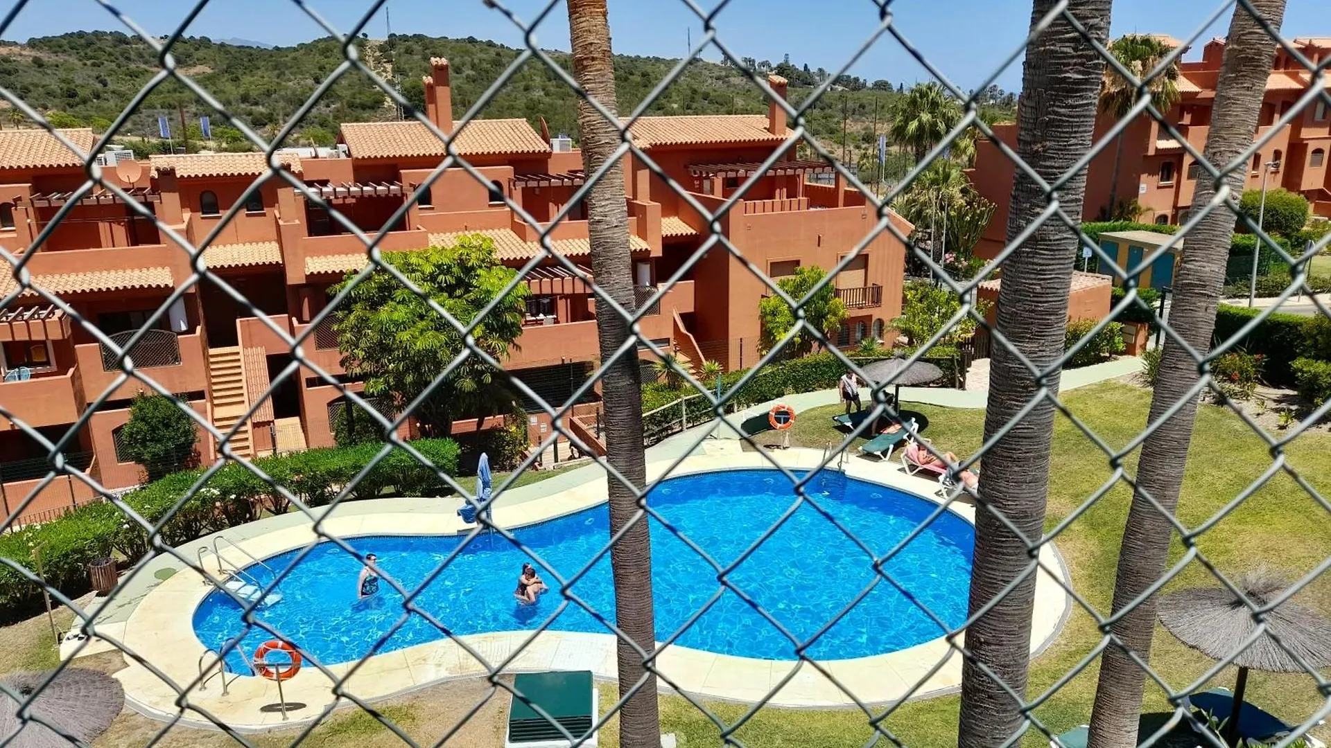Apartment Costa Galera Apartamento Con Piscinas Jardin Y Un Bano Cercano A La Playa Estepona